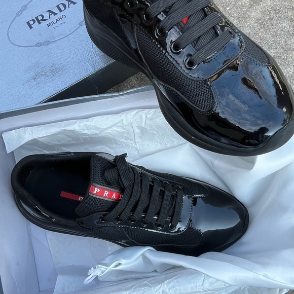 Prada Milano - Picture 1 of 4